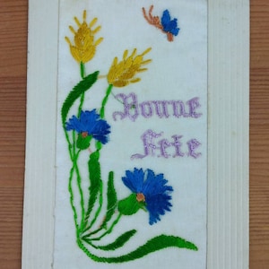 第一次世界大戦の刺繍シルクポストカード「ボンヌ フェット」の花と蝶 (N1C)