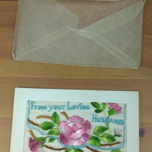 WW1 Bestickte Seiden-Postkarte von Deinem lieben Mann mit original Umschlag (J1B)