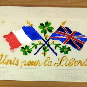 Cartão postal de seda bordado da Primeira Guerra Mundial, Unis Pour La Liberte - Unidos pela Liberdade - Soldado nomeado do Regimento de Londres (D1B)