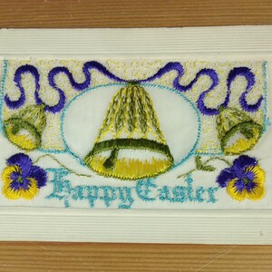 WW1 Bestickte Seidenpostkarte Happy Easter Bells (D1C)