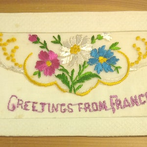 Postkarte aus bestickter Seide aus dem 1. Weltkrieg, Grüße aus Frankreich (D1A)