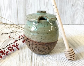 Honey Pot - Sugar Jar - Pottery Handmade - Ceramic Honey Jar - Green Honey Pot with Rustic Wood Grain Detail