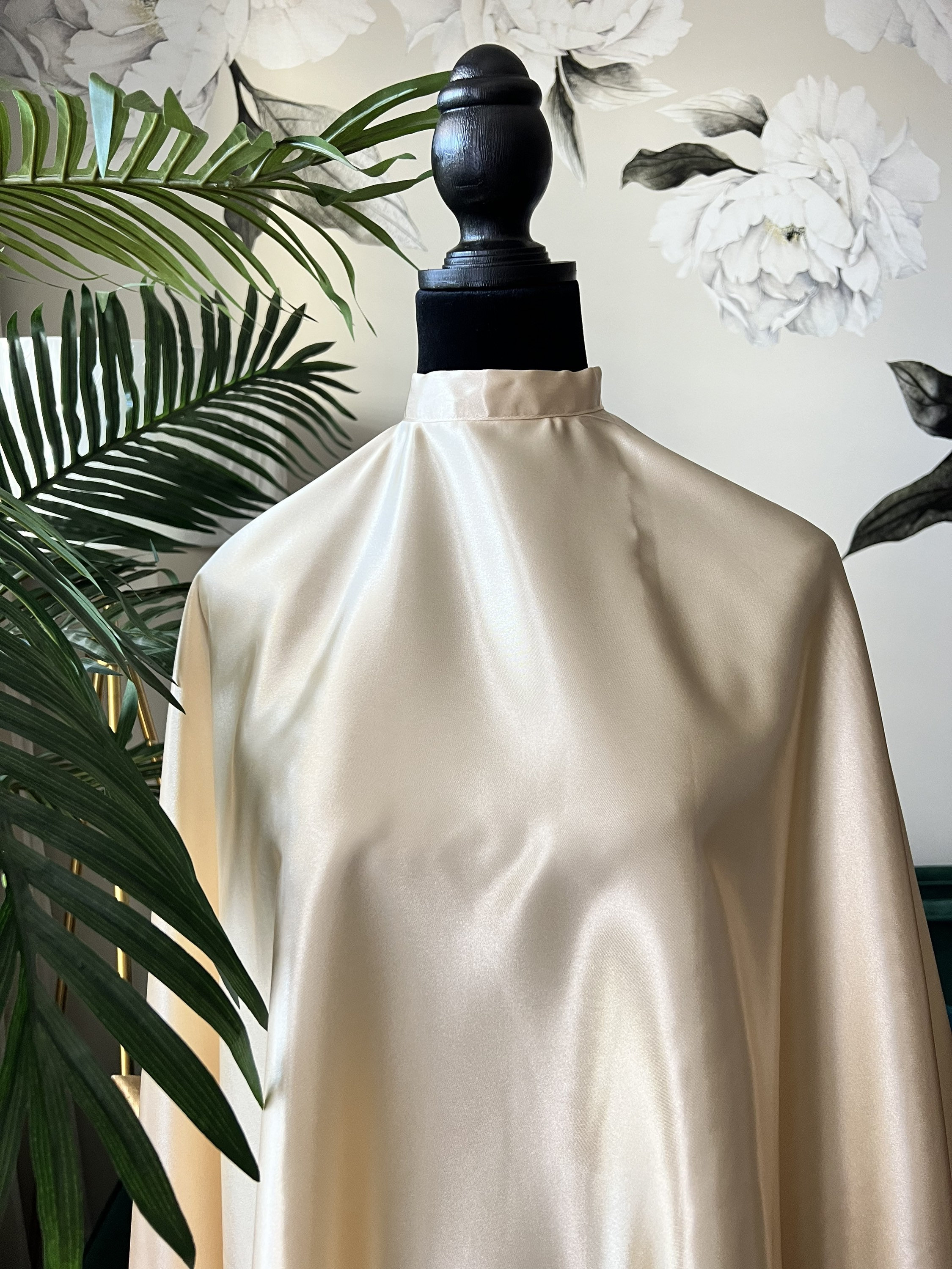 Black and Gold Barber hair cutting cape (Luxury Style Drape)