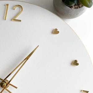 Reloj acrílico de espejo con puntos y corazones, 12 piezas cortadas con láser, kit de resina para hacer relojes, con marcas de hora espejadas para hacer relojes.