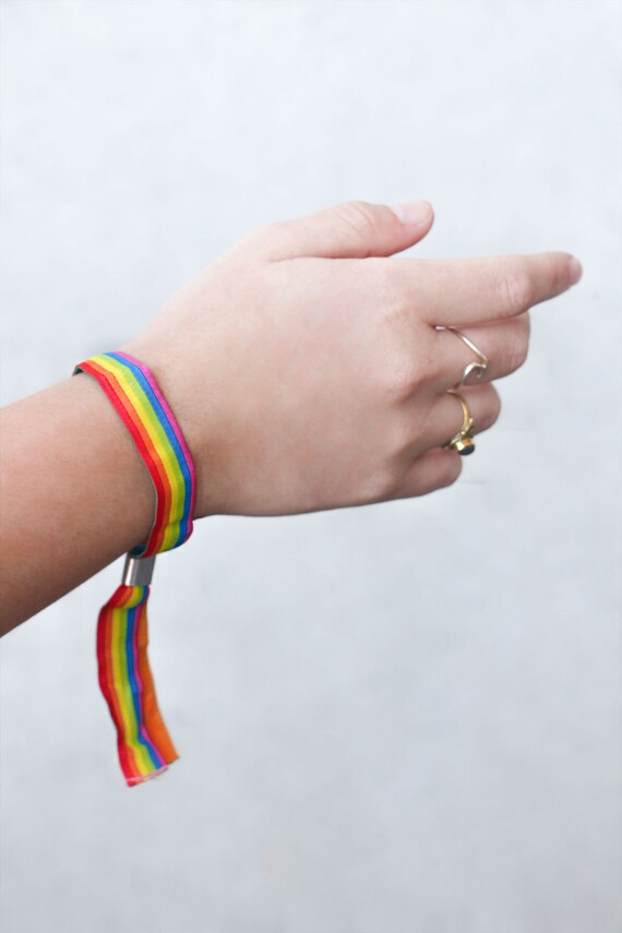 Kabelbaan Interactie groep Regenboog armband / festival polsband voor Christopher Street - Etsy België Kabelbaan Interactie groep Regenboog armband / festival polsband voor Christopher Street - Etsy België