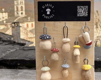 Oak wood porcini mushroom keyring / keychain with cap in various colors