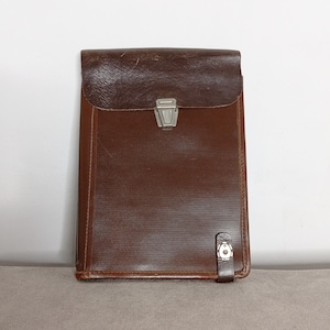 Maletín de cuero soviético vintage para hombre, bolso de oficina de la URSS de los años 50 con sello original.