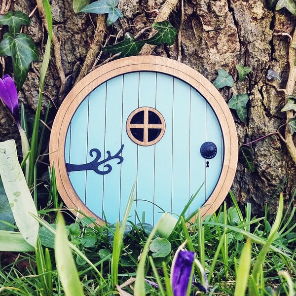 Fairy Door 'Otis' in Blue | Blue Fairy door | Fairy door for tree | Round fairy door | Fairy garden | Fairytale door | Halfling door | Gift