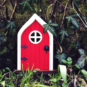 Fairy Door &#39;Mara&#39; in Red | Red Fairy door | Fairy door for tree | Outdoor Decor | Fairy garden | Fairytale door | Tooth Fairy door | Garden