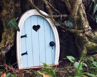 Fairy Door 'Bella' in Blue | Blue Fairy door | Fairy door for tree | Fairy garden | Fairytale door | Tooth Fairy door | Outdoor Decor | Gift