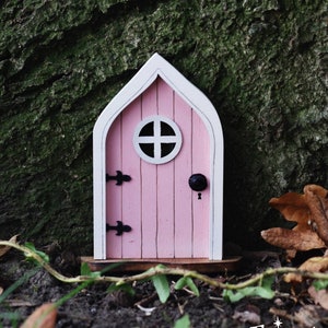 Fairy Door &#39;Mara&#39; in Pink | Pink Fairy door | Fairy door for tree | Outdoor Decor | Fairy garden | Fairytale door | Tooth Fairy door | Gift