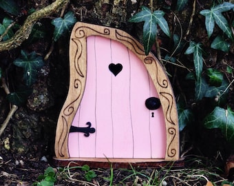 Fairy Door 'Nanda' in Pink | Pink Fairy door | Fairy door for tree | Outdoor Decor | Fairy garden | Fairytale door | Tooth Fairy door | Gift