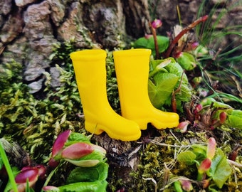 Yellow fairy rain boots | Fairy garden miniature  | Yellow miniature rain boots | miniature boots | scale 1|12 | Fairy miniature | Gift