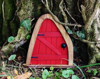 Fairy Door 'Iris' in Red | Red Fairy door | Fairy door for tree | Outdoor Decor | Fairy garden | Fairytale door | Tooth Fairy door | Garden