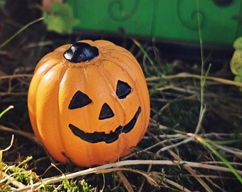 Fairy garden Jack-o'-lantern pumpkin - Fairy garden miniature - miniature pumpkin - miniature Halloween pumpkin - fairy miniature - pumpkin