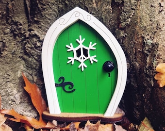 Green Christmas Elf Door | Winter Fairy Door | Kids Gift | Christmas Decor | Christmas garden decor | Christmas Gift | Christmas Fairy Door
