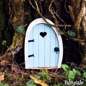 Fairy Door 'Bella' in Blue | Blue Fairy door | Fairy door for tree | Fairy garden | Fairytale door | Tooth Fairy door | Outdoor Decor | Gift