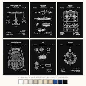 Pode incluir: Seis impressões de patentes em preto e branco com uma balança, caneta-tinteiro, pasta, máquina estenográfica, martelo e cronômetro. As impressões têm uma estética vintage e estão disponíveis com 10 opções de fundo.