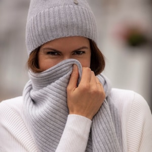 Cashmere scarf, luxury ribbed cashmere scarf