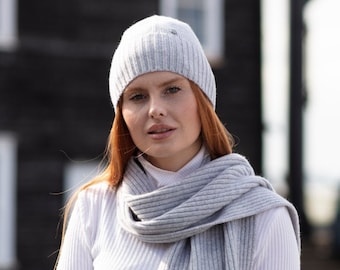 Bonnet en cachemire léger pour femme