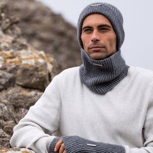 Mens cashmere snood image 3