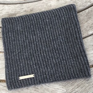 Mens cashmere snood image 6