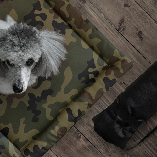 Dog mat for the discerning dog: Comfort on the go and at home. Camo, dog travel mat. P17