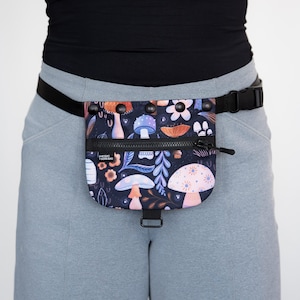 Dog treat pouch - MEDIUM - Color P09