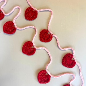 Crochet Hearts Garland Pattern | Crochet Valentine Decoration PDF | DIY Valentine Crochet Garland