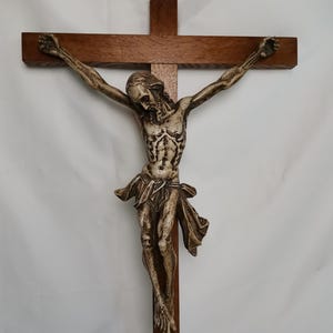 Large antique crucifix with earthenware corpus by Antheunis 1920s Antique wall cross | Crucifix with ceramic figurine | Antique crucifix