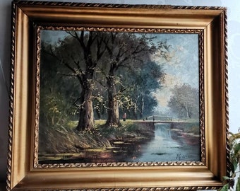 Grande peinture à l’huile originale antique vue forêt forêt d’automne avec fossé, pont et déambulateur dans cadre de couleur or huile sur bois des années 1910