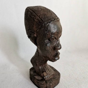 Small vintage African ebony wooden figurine 1960s Woodcarving buste African wood carving figurine | Small carving head cap hat carved wood