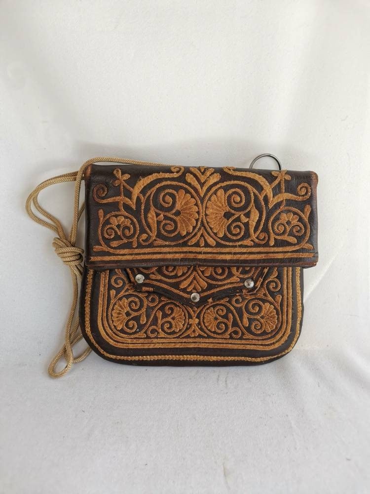 バッグ leather bag vintage 00s Antique Moroccan Leather Bag With Embroidery 1940s Hand