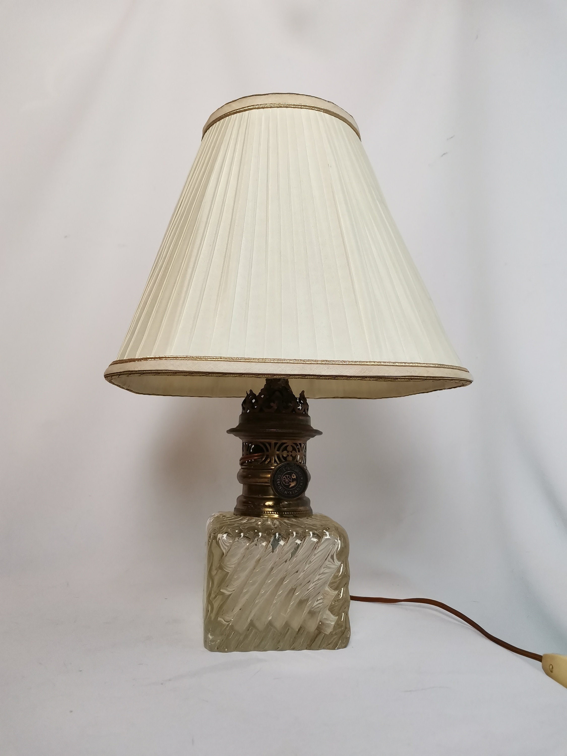 Dee 2.0 table lamp outlet