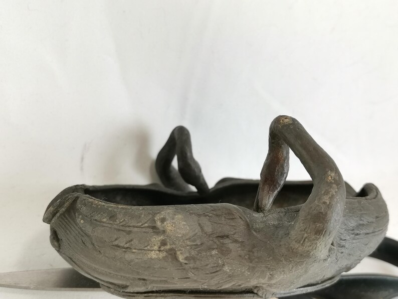 Antique pewter ashtray with two swans 1900s Art Nouveau | Decorative ashtray | Antique pewter swan ashtray | Art Nouveau swan dish image 12