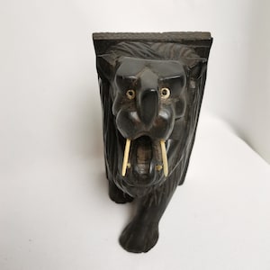 Vintage African ebony bookend lion with bone teeth 1970s African wood carving lion statue | Ebony wood carving lion | Carved lion figurine