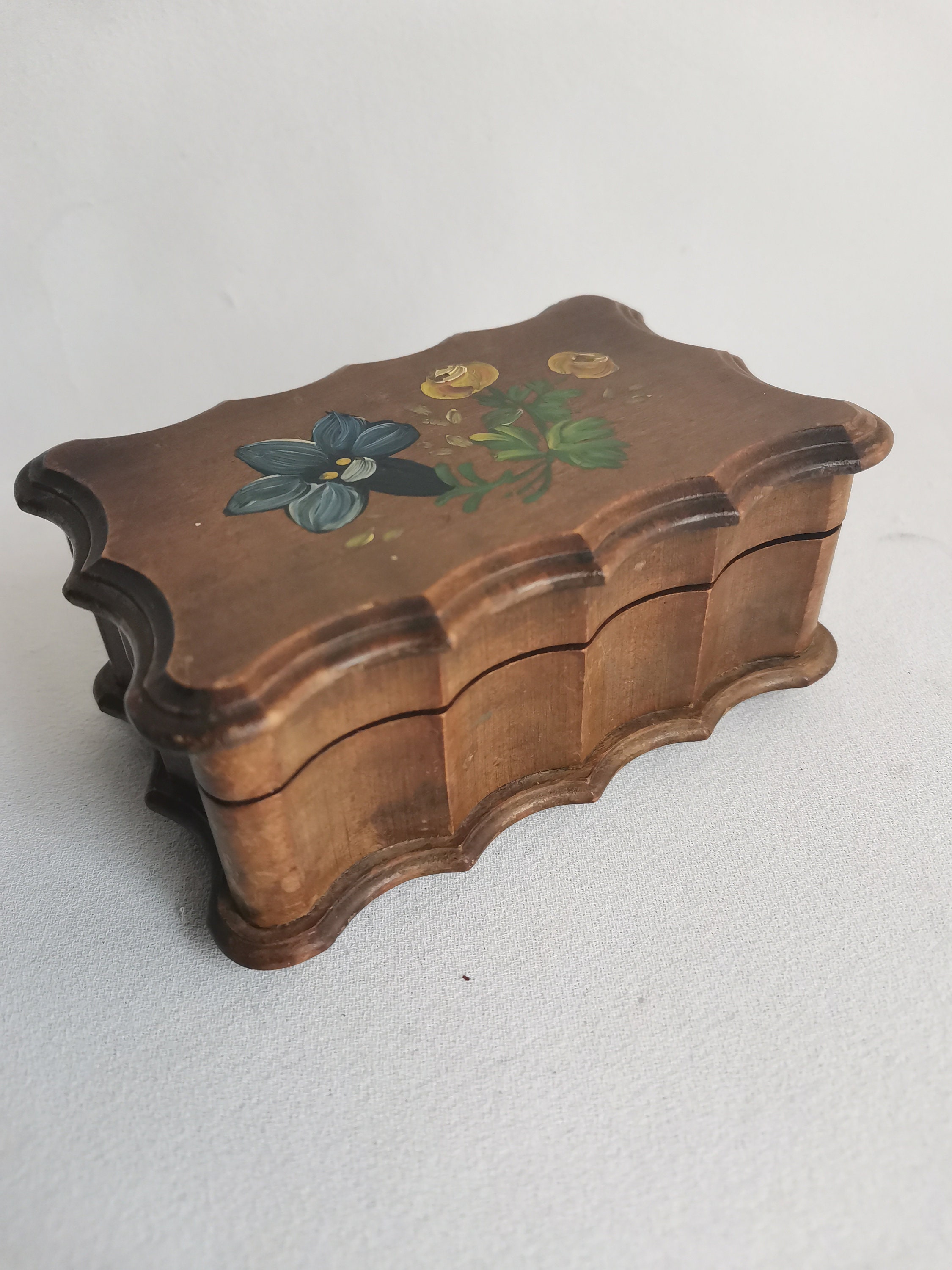 Small antique wooden  box with hand painted flowers 1930s Folk art wood box | Small ribbed wood box for trinkets or jewelry box for kids