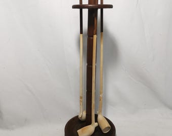 Antique table top oak wood pipe rack with 3 Gouda clay pipes 1900s Decorative antique pipe rack with long clay pipes