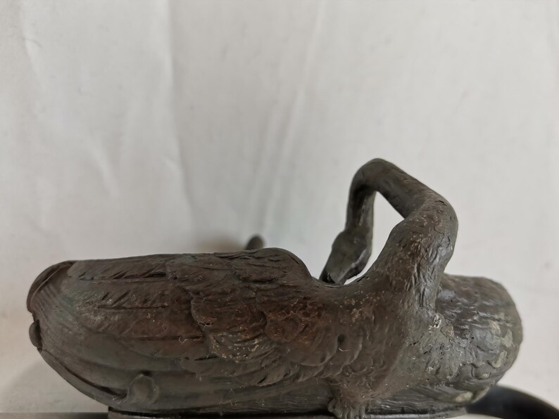 Antique pewter ashtray with two swans 1900s Art Nouveau | Decorative ashtray | Antique pewter swan ashtray | Art Nouveau swan dish image 10