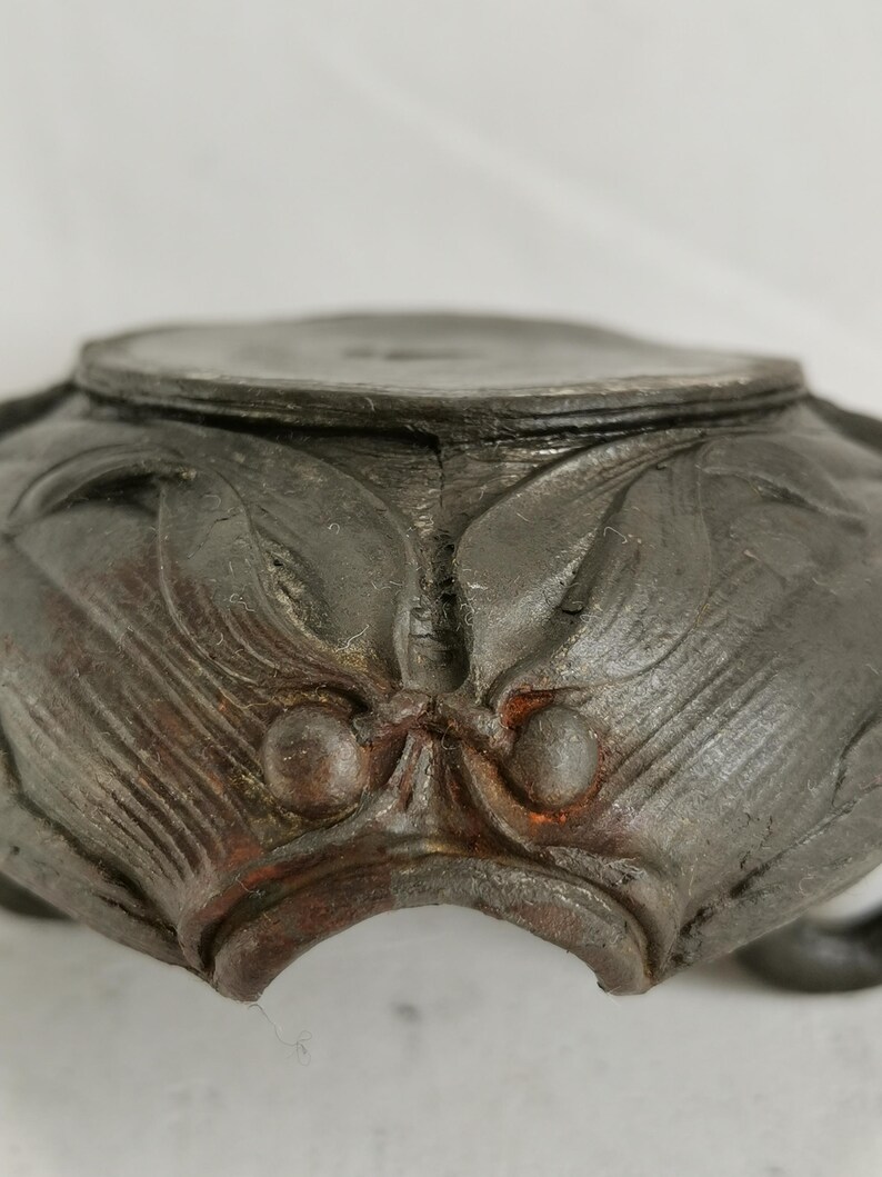 Antique pewter ashtray with two swans 1900s Art Nouveau | Decorative ashtray | Antique pewter swan ashtray | Art Nouveau swan dish image 19