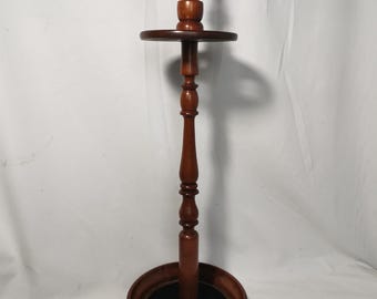 Antique table top wood pipe rack with woodturning for long pipes 19th century Decorative antique pipe rack | Tall standing piperack