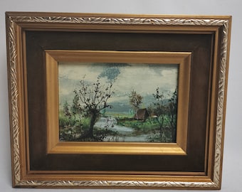 vintage petit paysage de polder de peinture à l’huile avec des arbres et une ferme dans un cadre doré avec du velours huile sur panneau des années 1950