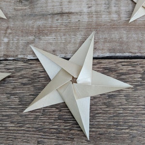 Guirlande d'étoiles en origami, décoration de Noël, guirlande d'étoiles en papier à suspendre, Noël nordique, mariage alternatif, guirlande d'étoiles de style scandinave Ivory