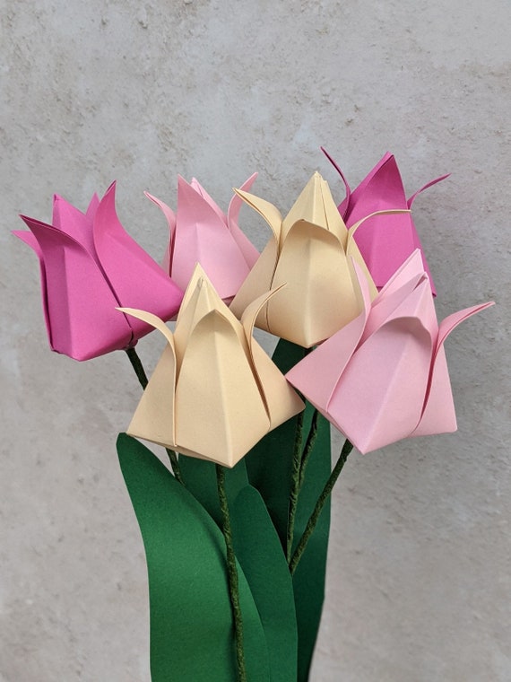Bouquet di tulipani di carta origami, decorazione da tavola con