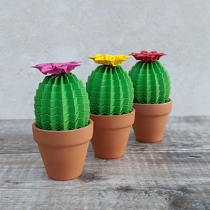 Mini Origami Kaktus, niedliche Papierpflanze mit Blume, grüne unechte Zimmerpflanze, Heim Büro Dekor, Schreibtisch Dekoration, umweltfreundliches Geschenk zum Jahrestag