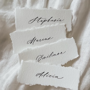 Marque-places sur du papier déchiré à la main | Marque-places décorés