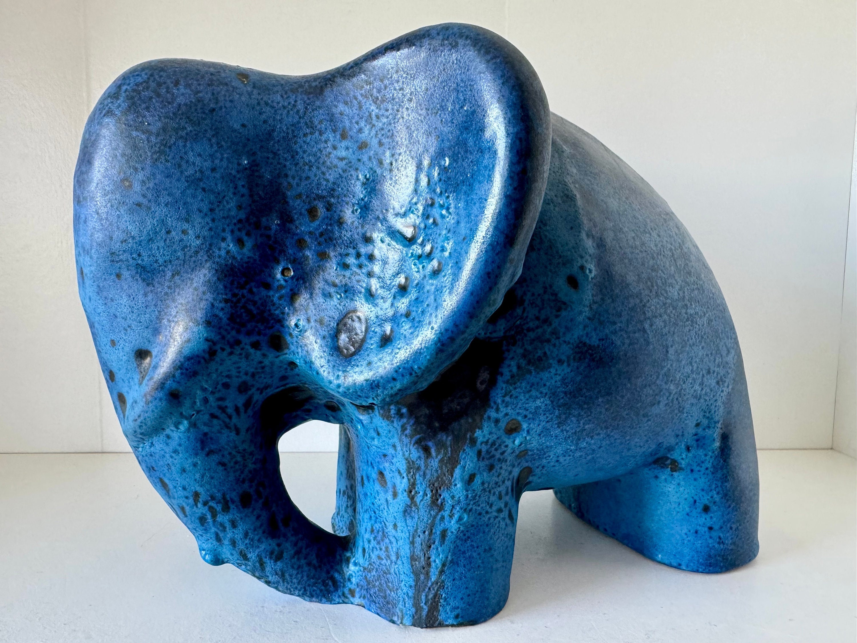 A Beautiful and Very Rare XXL Ruscha Elephant, in the Color