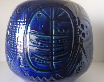 A Rare Carstens Prehistoric Vase, Designer Gerda Heuckeroth, Form Number 7088-25, West Germany 1970.