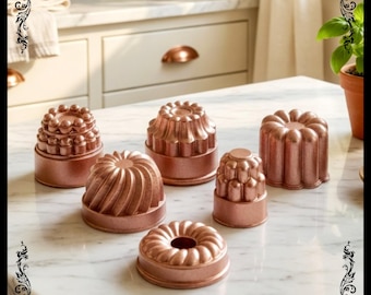 Set of Six Vintage Jelly/Cake Molds - 1:12 Scale Dollhouse / Miniature Decor