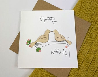 Tarjeta de boda o compromiso personalizada con pájaros del amor: madera de abedul grabada en tarjeta.